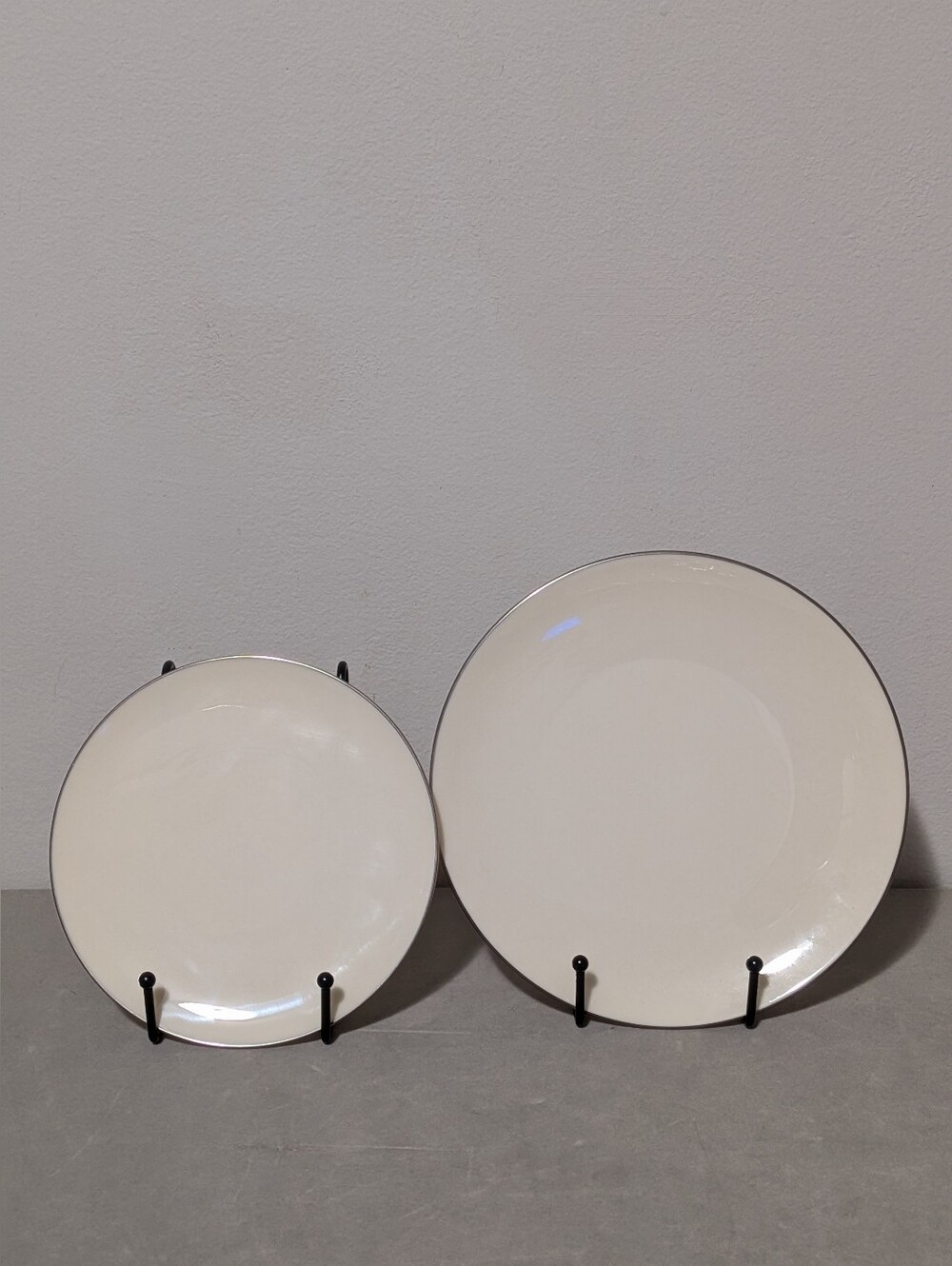Lenox 3 Salad Plates & 2 Dessert Plates Cream & Silver Trim X303P EUC